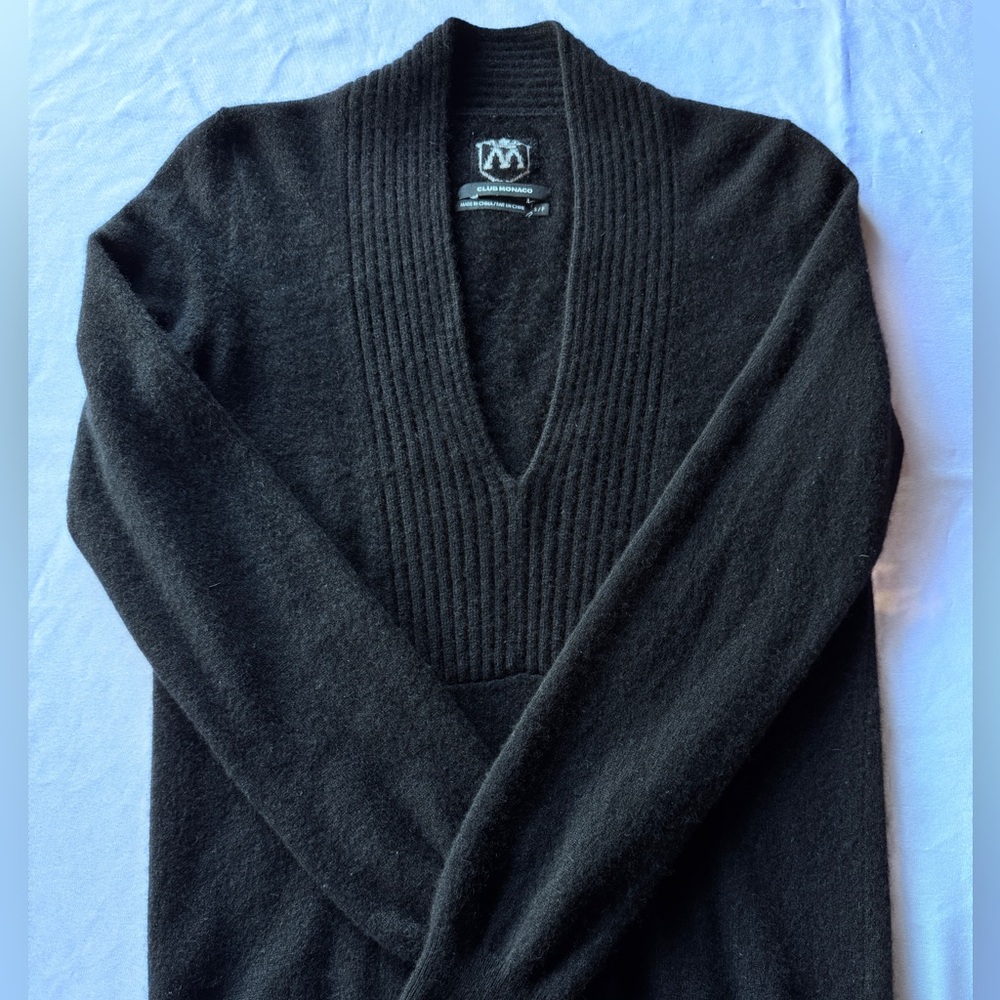 Cashmere V-Neck Black Sweater